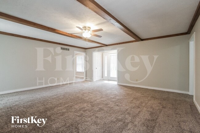 Photo - 525 Thornberry Dr