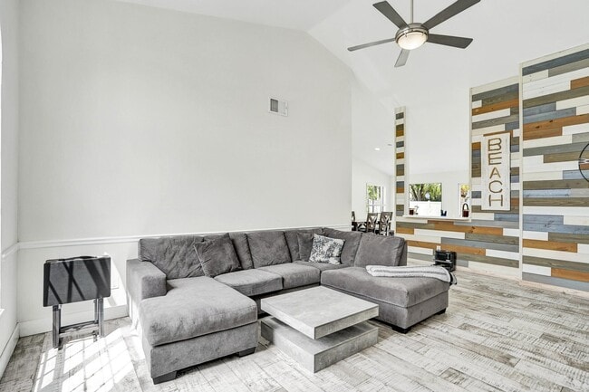 Photo - 8467 Dynasty Dr