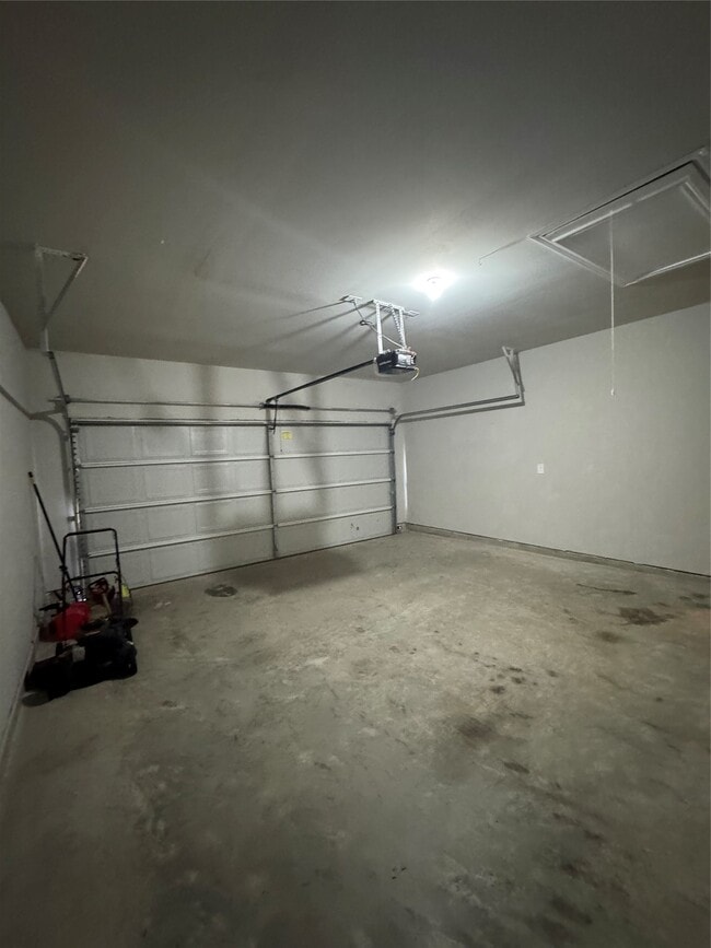 Photo - 305 Black Bear Dr