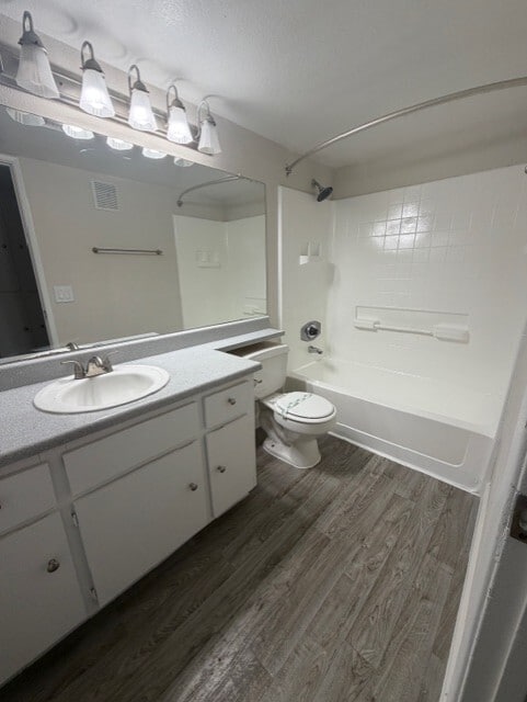 1 BR, 1 BA (The Regal) - 788SF