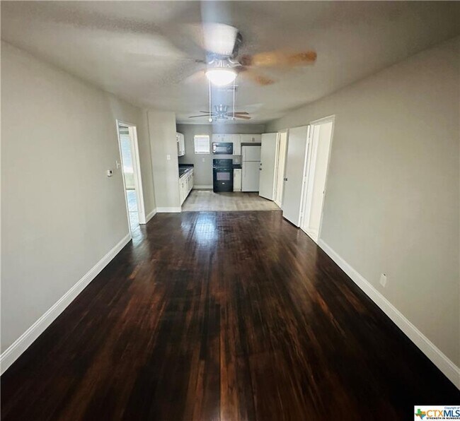 1409 E Mistletoe Ave Rental House Rental in Victoria, TX