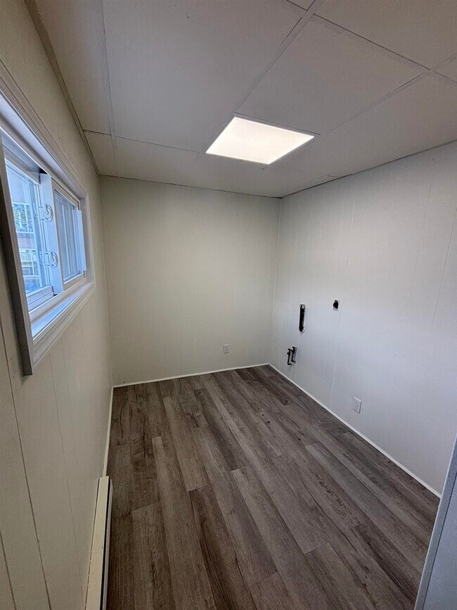 Photo - 80 E 24th St Unidad 2