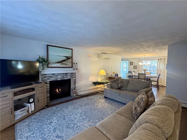 Photo - 10 Parsley Ln