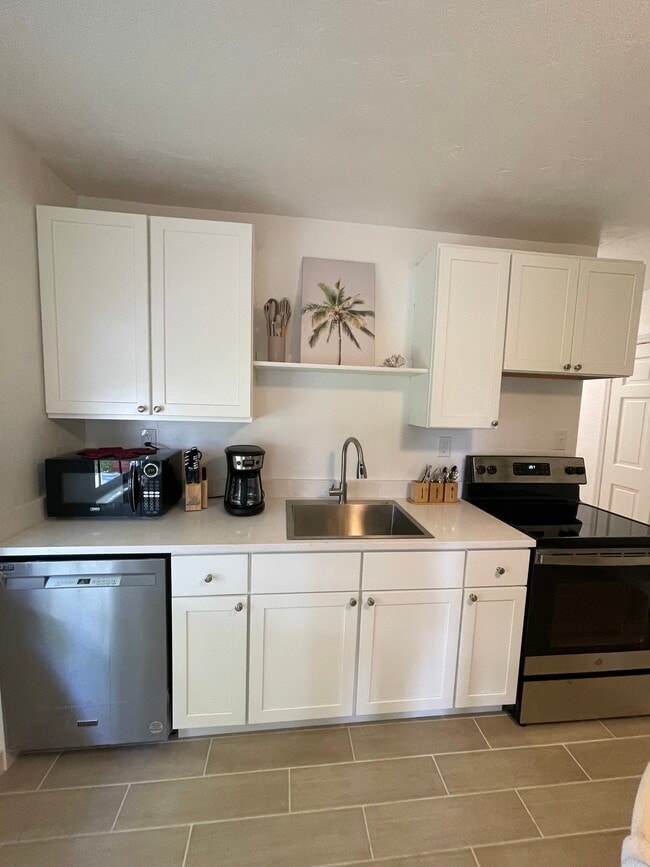 Photo - 104 W Osceola Ln