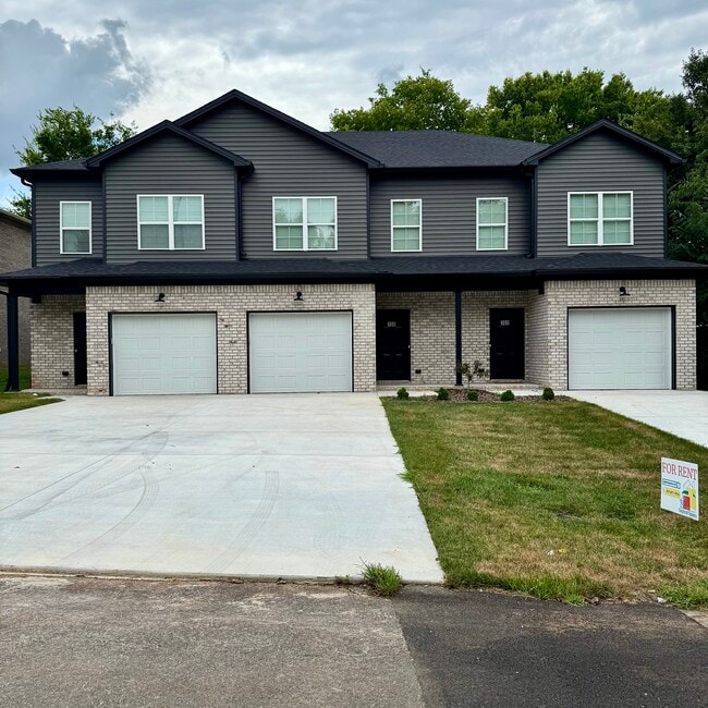 Photo - 205 Cherry Way