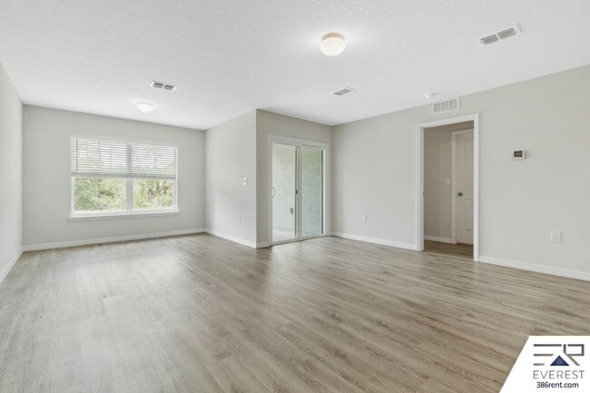 Photo - LIKE NEW 3/2/1 TOWNHOUSE IN DESIRABLE SEMINOLE WOODS