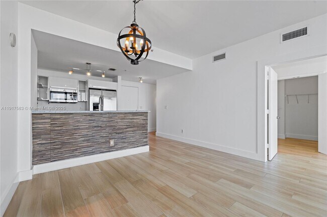 Photo - 601 NE 36th St Unit 1408