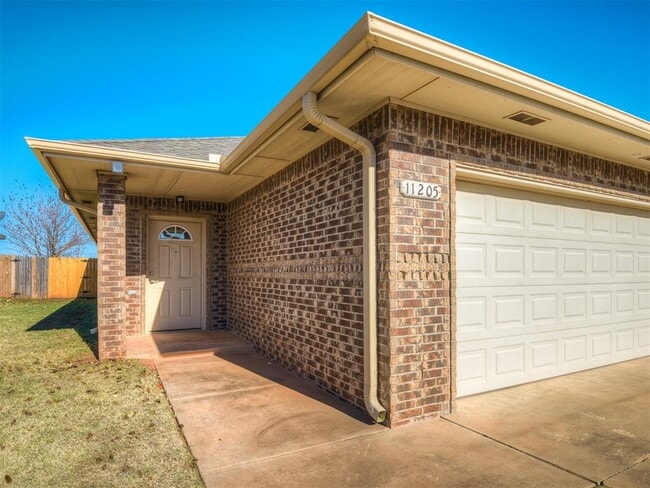 11205 NW 6th Terrace