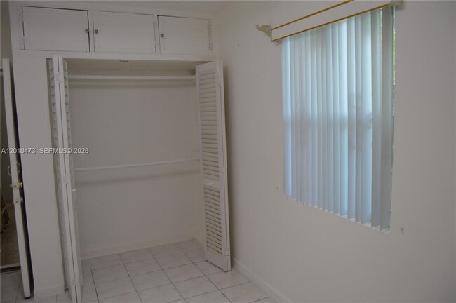 Building Photo - 931 NW 179th Terrace Unit 0