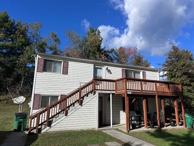 Photo - 3220 Roanoke St