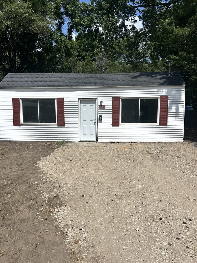 Building Photo - 408 W Wheaton Ave Rental