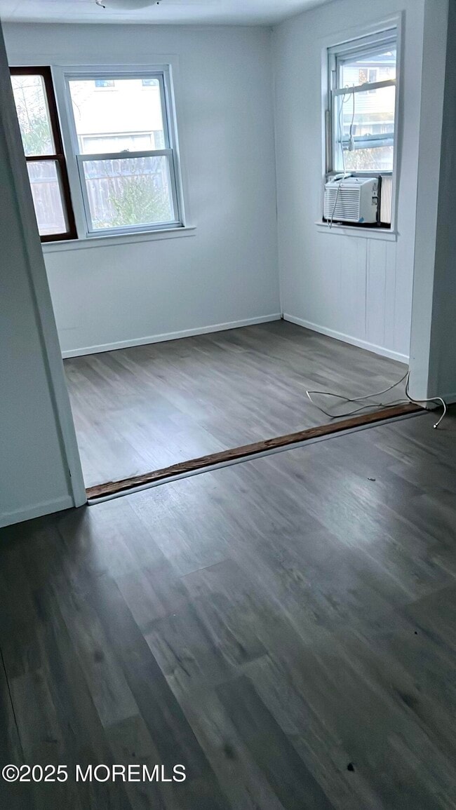 Photo - 439 Mantoloking Rd