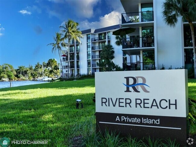 Building Photo - 1000 River Reach Dr Unit 401 Rental