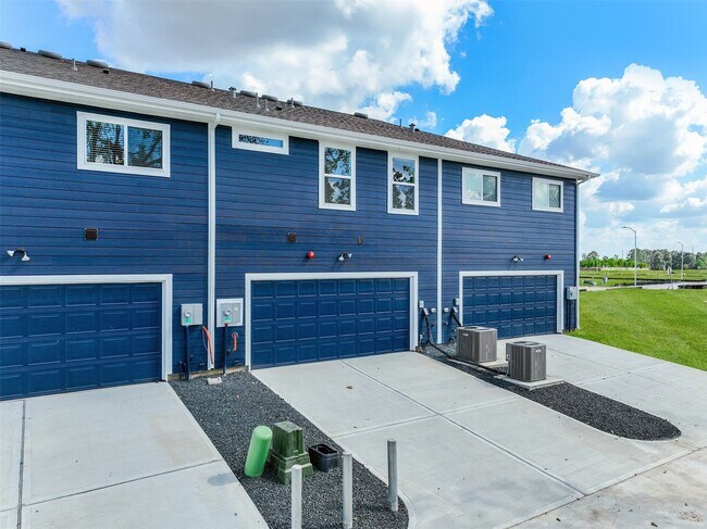 Photo - 2230 Memory Oaks Dr