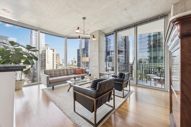 Building Photo - 360 Nueces St Rental