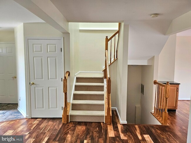 Photo - 114 Madison Ct Townhome