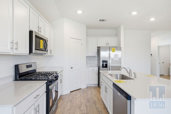 Photo - 1832 Buntline Hitch Dr