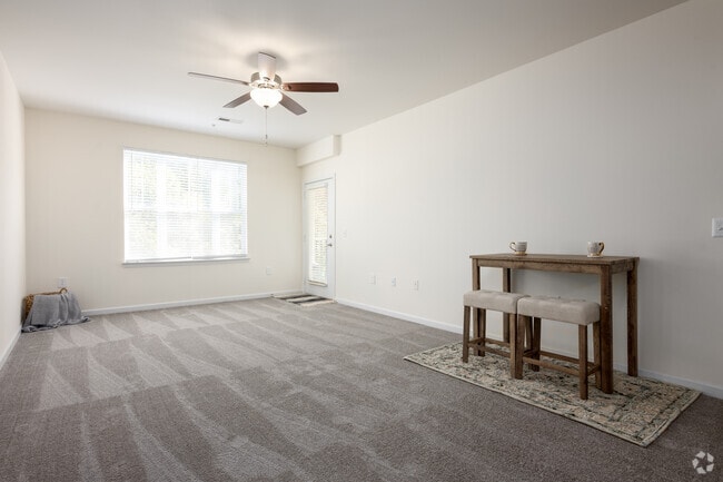 2BR, 2BA - 1134SF - Living Room