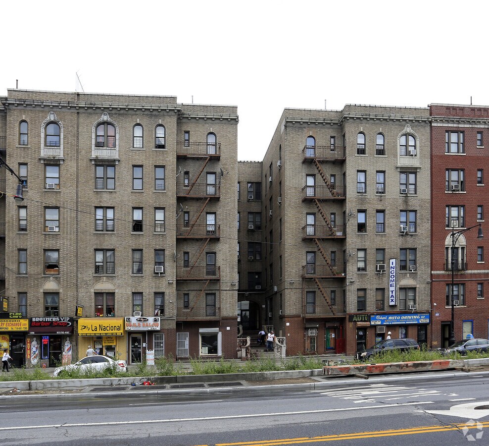 Fotografía del edificio - 1384 Grand Concourse