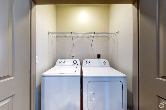 1BR, 1BA - 829 SF