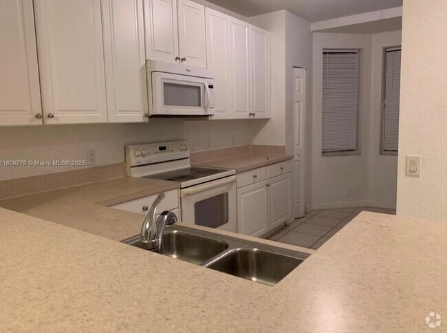 Building Photo - 1726 NE 6th St Rental