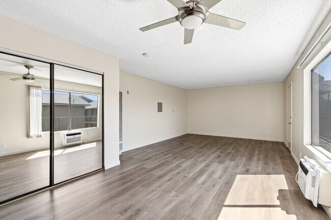 Laurel Canyon Apartments