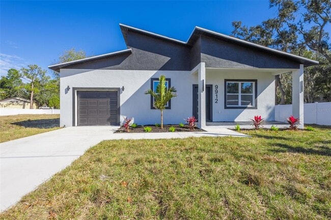Building Photo - 9912 Golden Loop