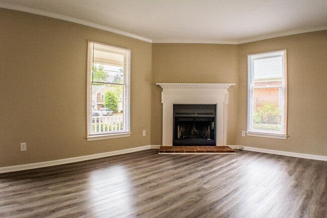 Photo - 321 Oak Arbor Ln