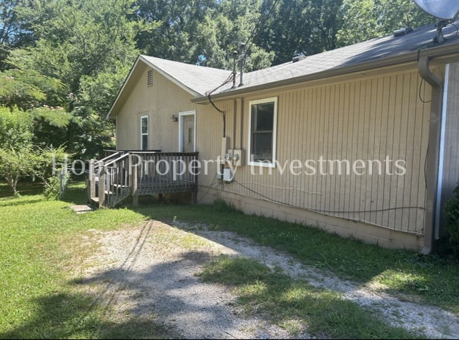 Building Photo - 84 Matthews St Unit 84 Matthews St (M) (B- Smart)  A Rental