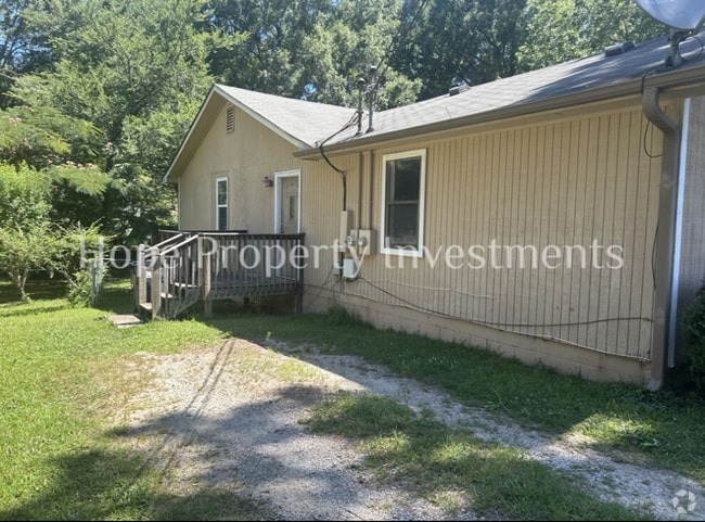 Building Photo - 84 Matthews St Unit 84 Matthews St (M) (B- Smart) A Rental