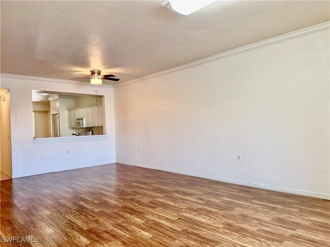 Photo - 8450 Kingbird Loop Unidad 412