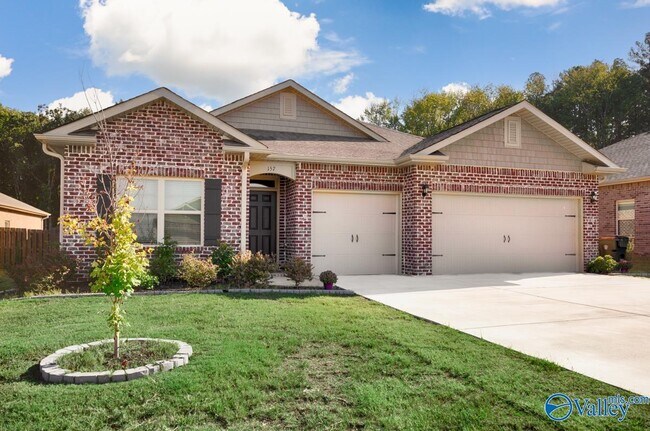 Photo - 157 High Leaf Dr