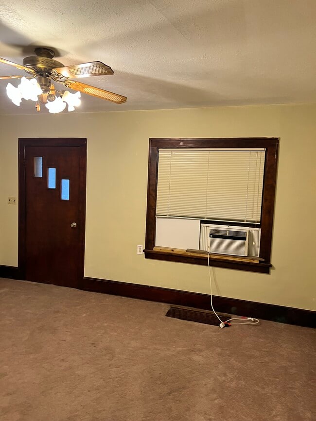 Photo - 4351 Dover Center Rd Unit North