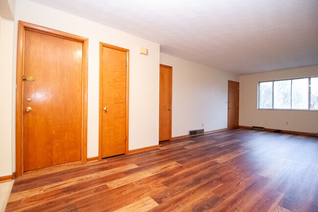 Photo - 2962 Carskaddon Ave Unidad 2