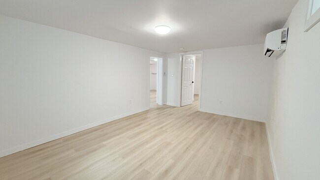 Photo - 103 King Edward Ave Unit 6