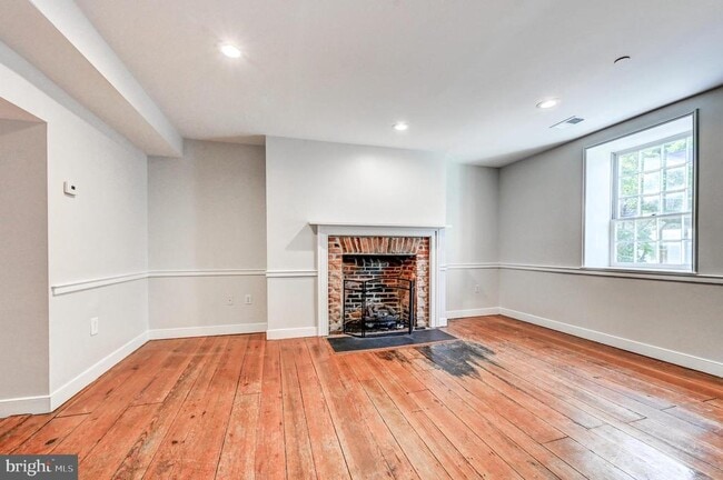 Photo - 802 Oella Ave