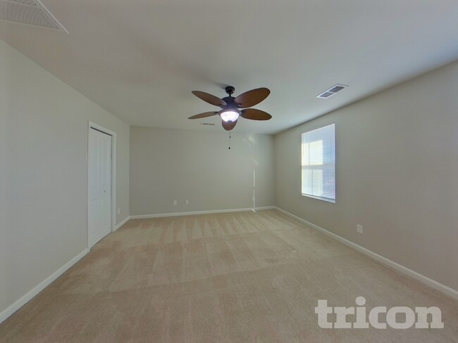 Photo - 415 Merus Dr