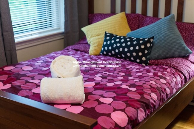 Photo - 1249 Beacon St Unit 3