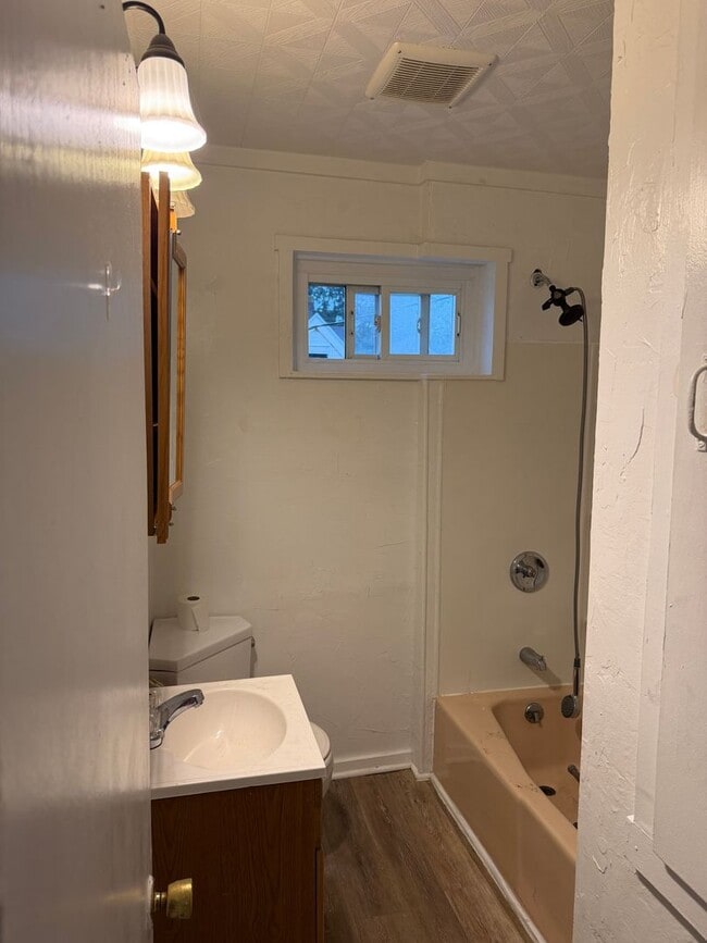 Photo - 3 Bedroom 1 Bath House