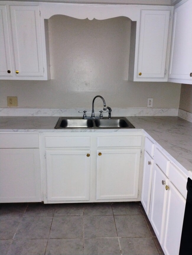 Photo - 1714 Cedar Lake Dr