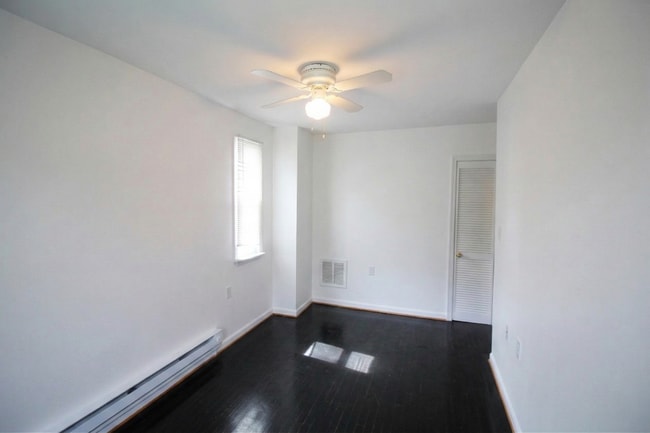 4111 8th St Unidad 4111 8th Street - 2