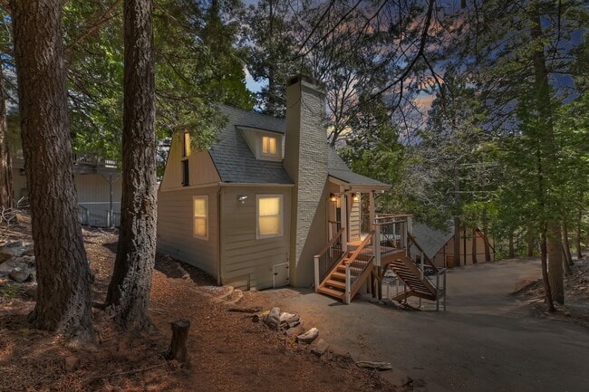 Photo - 320 Hillside Rd