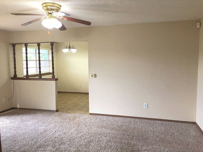 Photo - Great Location! Central Edmond!