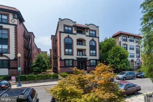 Building Photo - 1438 Meridian Pl NW Unit LL4 Rental