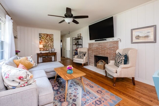 Photo - 2100 Durwood Rd