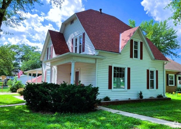 Building Photo - 905 E 9th St Rental