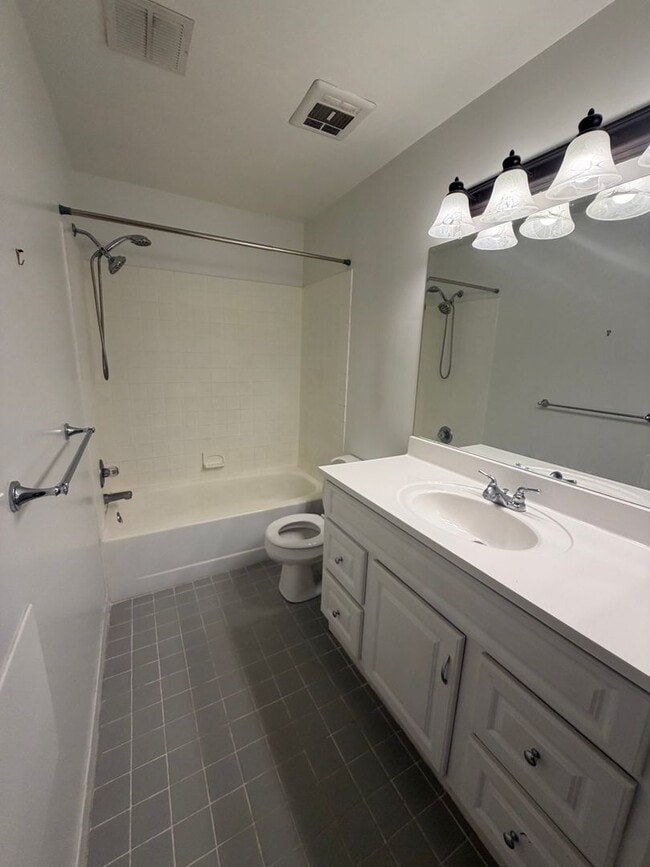 Photo - 102 Church St Unidad 404