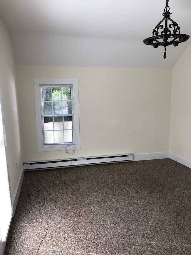 Living Room - 53 Franklin St Unit 2