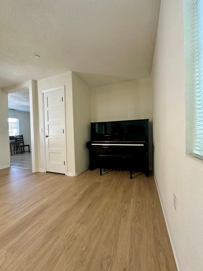 Photo - 7755 Mango Ave