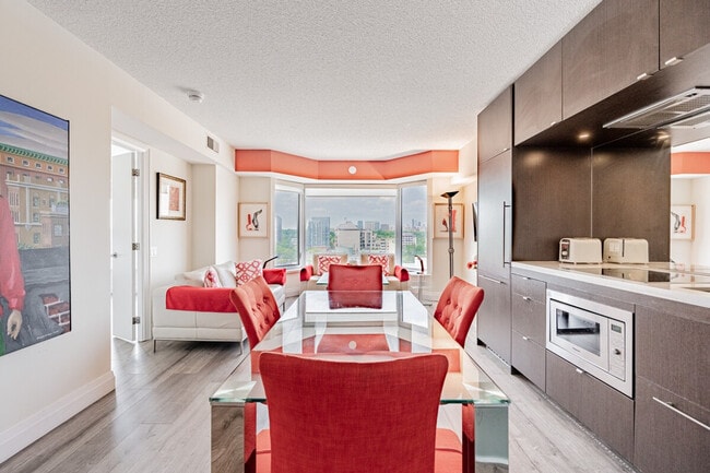 Photo - 155 Yorkville Ave Unit SI ID1045458P